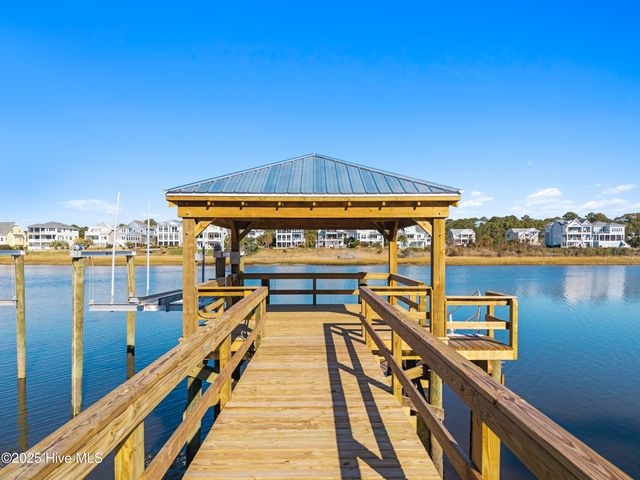 3704 E Yacht Drive, Oak Island, NC 28465