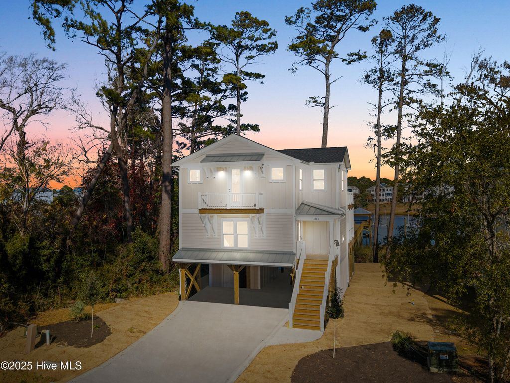 3704 E Yacht Drive, Oak Island, NC 28465