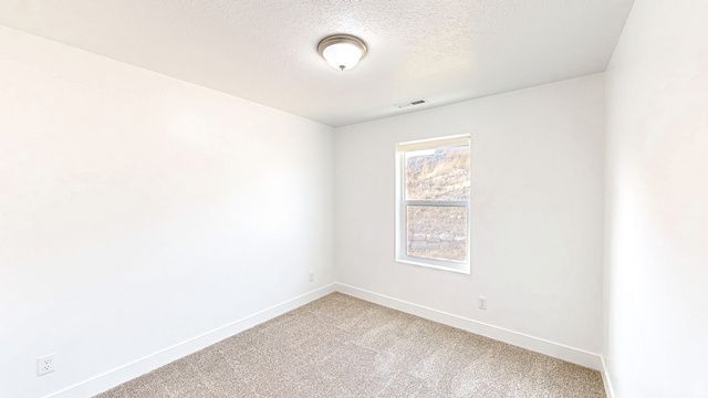 1816 S FREESTONE BLVD, Santaquin, UT 84655