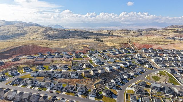 1816 S FREESTONE BLVD, Santaquin, UT 84655