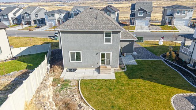 1816 S FREESTONE BLVD, Santaquin, UT 84655