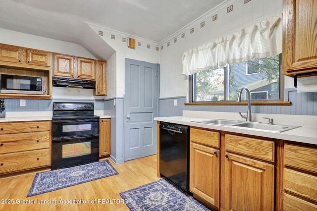 317 E Elm Street, Mason, MI 48854