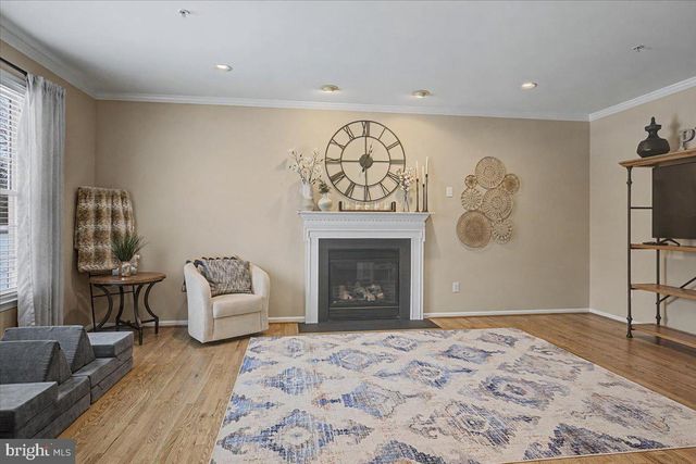 101 SOVEREIGN DR, Warrington, PA 18976