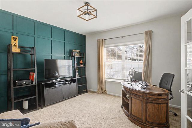 101 SOVEREIGN DR, Warrington, PA 18976