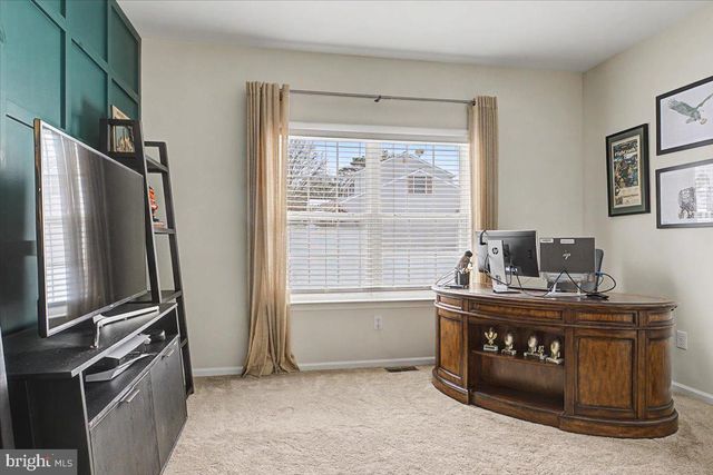 101 SOVEREIGN DR, Warrington, PA 18976