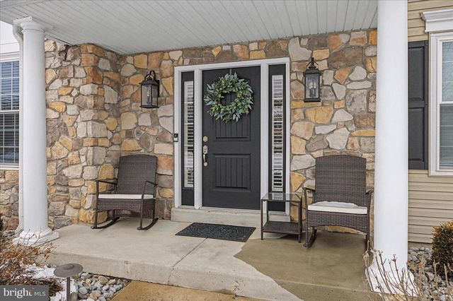 101 SOVEREIGN DR, Warrington, PA 18976