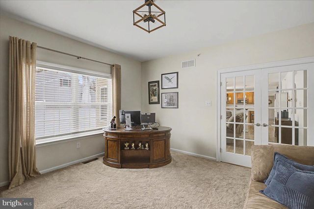 101 SOVEREIGN DR, Warrington, PA 18976