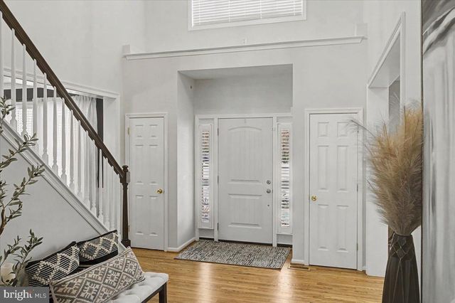 101 SOVEREIGN DR, Warrington, PA 18976