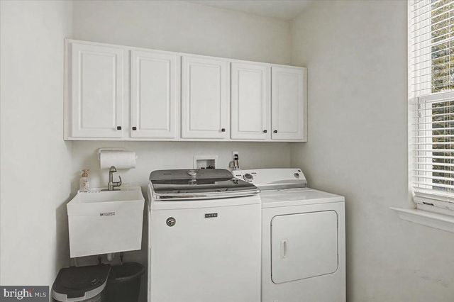 101 SOVEREIGN DR, Warrington, PA 18976