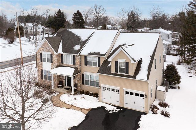 101 SOVEREIGN DR, Warrington, PA 18976