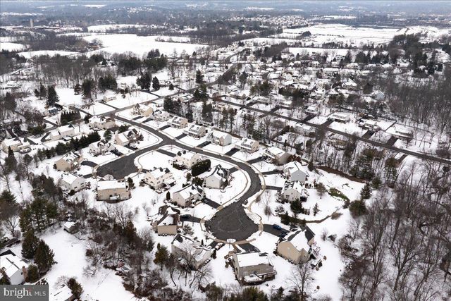 101 SOVEREIGN DR, Warrington, PA 18976