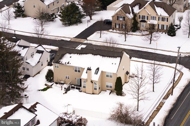 101 SOVEREIGN DR, Warrington, PA 18976