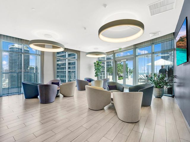 1100 S Miami Avenue 3704, Miami, FL 33130