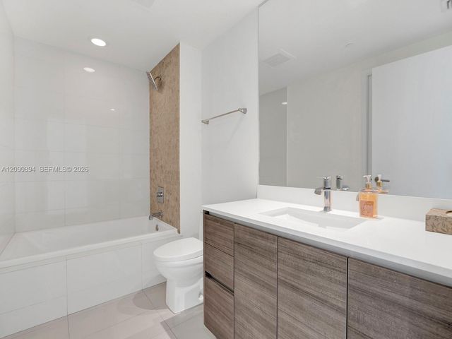 1100 S Miami Avenue 3704, Miami, FL 33130