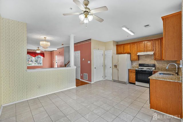 1209 blossom Circle, South Brunswick, NJ 08810