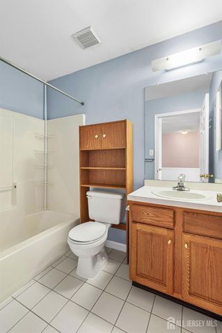 1209 blossom Circle, South Brunswick, NJ 08810