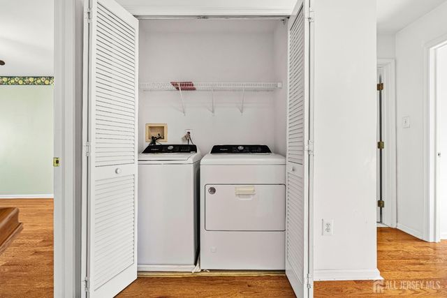 1209 blossom Circle, South Brunswick, NJ 08810