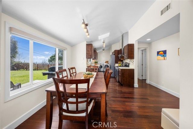 5010 Boston, La Crescenta, CA 91214