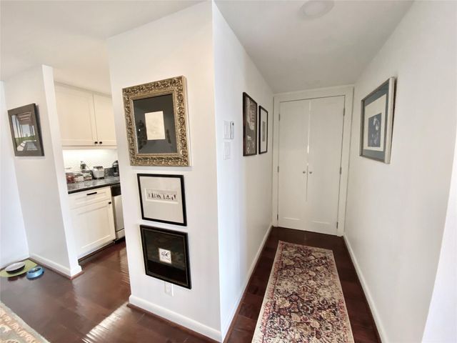 2016 Main Street 2105, Houston, TX 77002