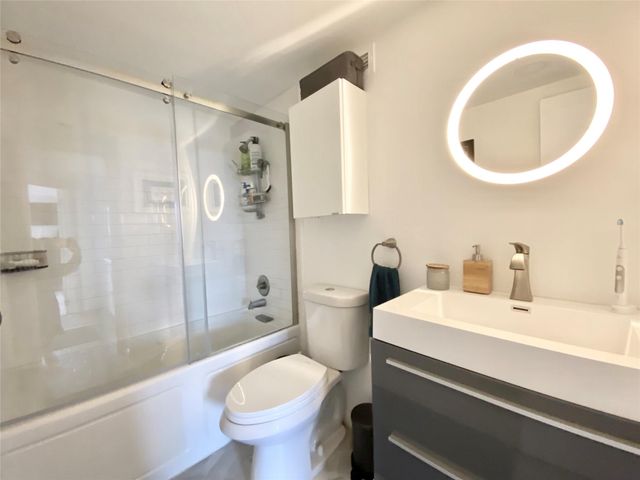 2016 Main Street 2105, Houston, TX 77002