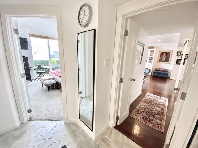 2016 Main Street 2105, Houston, TX 77002