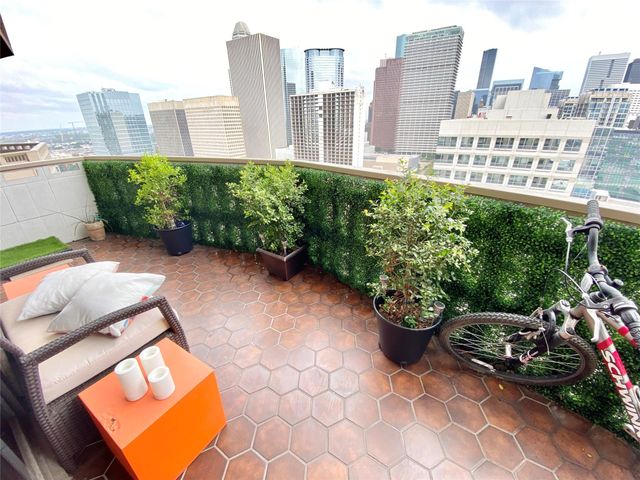 2016 Main Street 2105, Houston, TX 77002