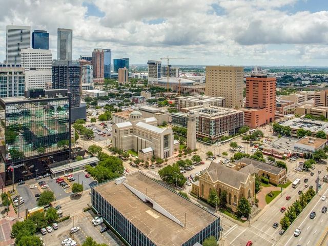 2016 Main Street 2105, Houston, TX 77002