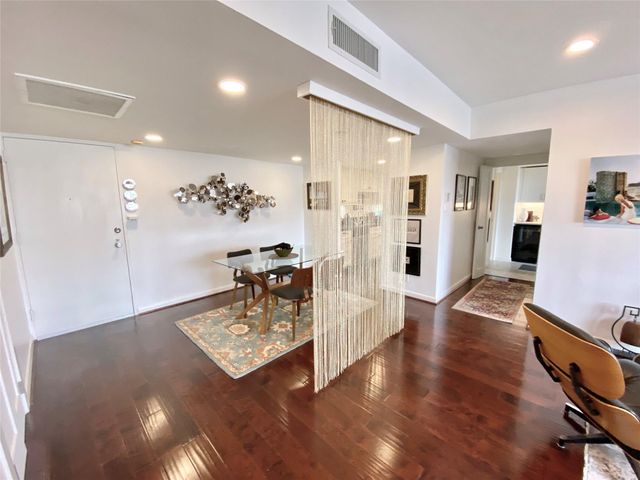 2016 Main Street 2105, Houston, TX 77002