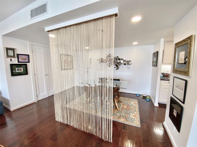 2016 Main Street 2105, Houston, TX 77002