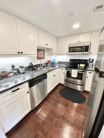 2016 Main Street 2105, Houston, TX 77002