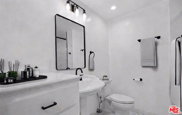 914 N Evergreen Street, Burbank, CA 91505