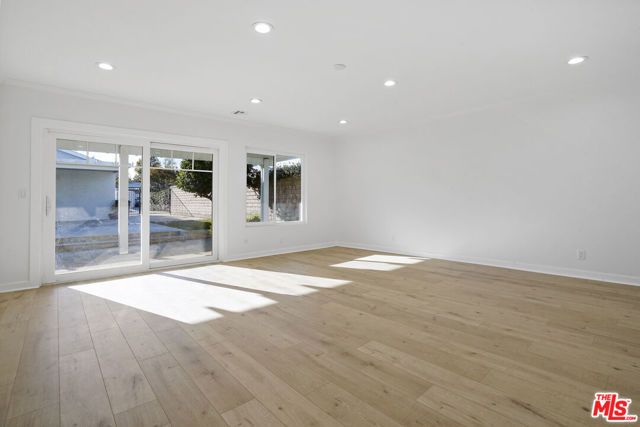 914 N Evergreen Street, Burbank, CA 91505