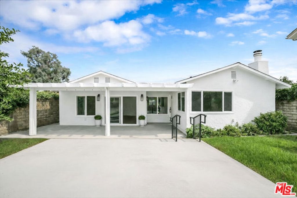 914 N Evergreen Street, Burbank, CA 91505