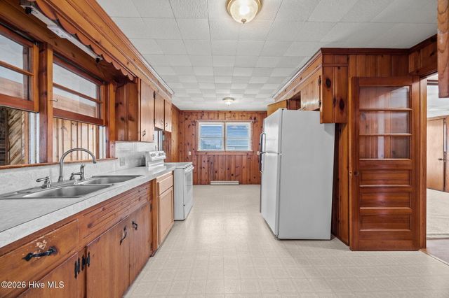 9576 Newland Road, Creswell, NC 27928