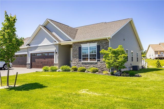 5973 Monarch Drive, Farmington, NY 14425