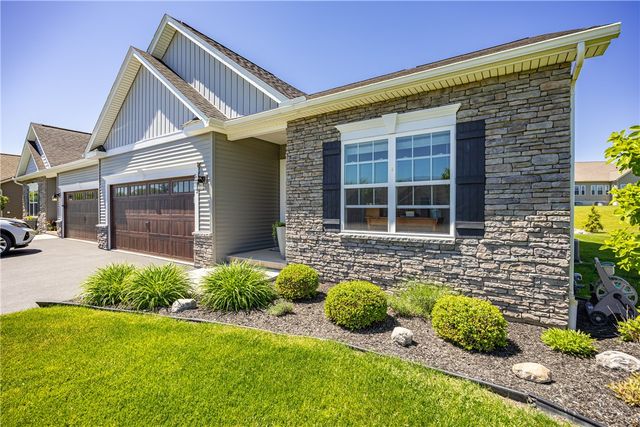 5973 Monarch Drive, Farmington, NY 14425
