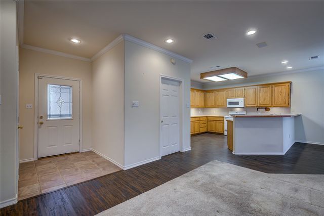 6911 Gold Street, Greenville, TX 75402