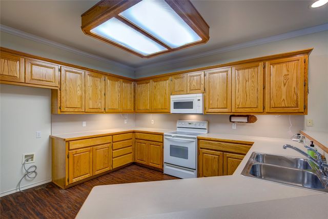 6911 Gold Street, Greenville, TX 75402