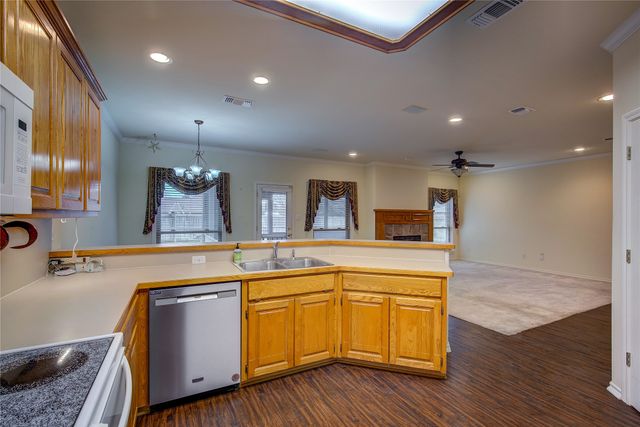 6911 Gold Street, Greenville, TX 75402