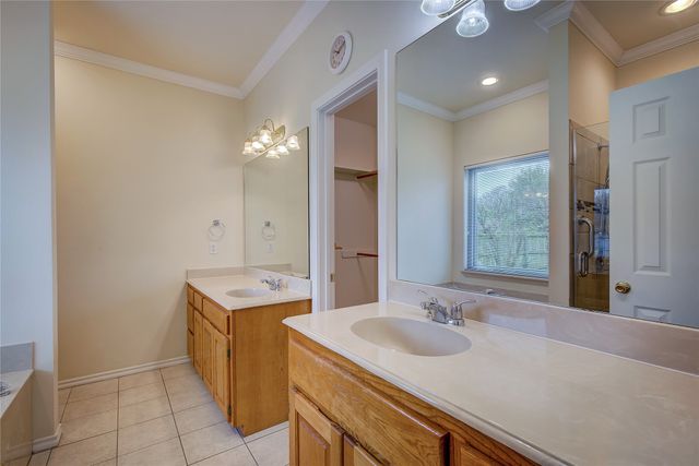 6911 Gold Street, Greenville, TX 75402