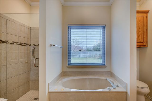 6911 Gold Street, Greenville, TX 75402