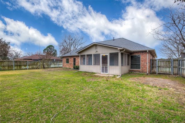 6911 Gold Street, Greenville, TX 75402