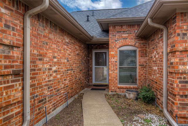 6911 Gold Street, Greenville, TX 75402