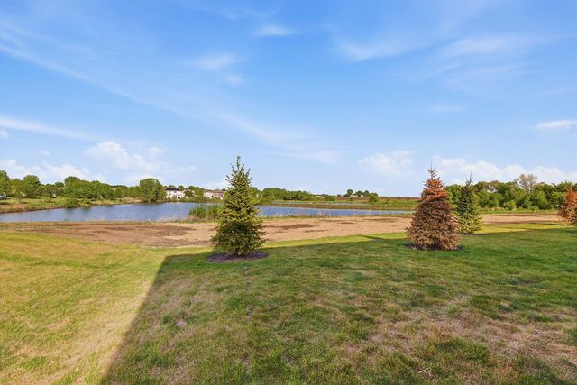 17922 Genoa Drive, Lakeville, MN 55024