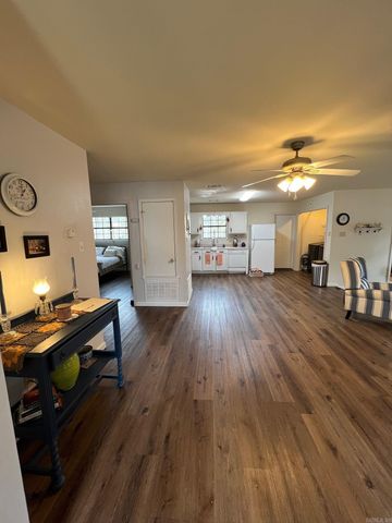 4121 Faye Circle, Benton, AR 72015