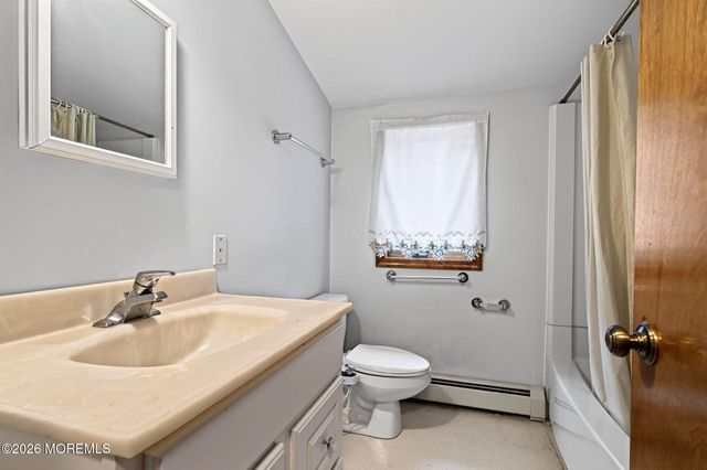 33 Tennent Road, Morganville, NJ 07751