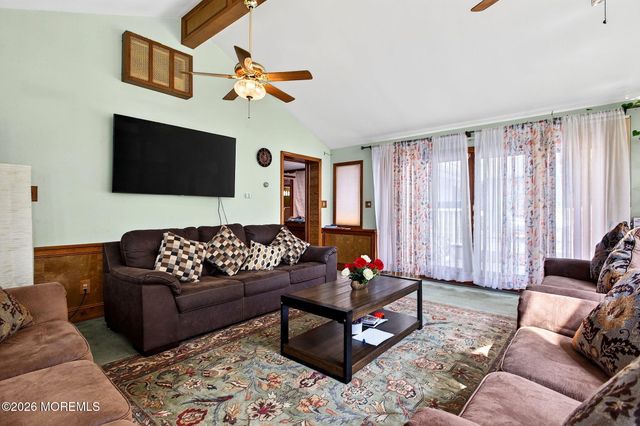 33 Tennent Road, Morganville, NJ 07751