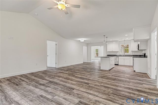 127 Ferry Landing Rd, Dunnsville, VA 22454