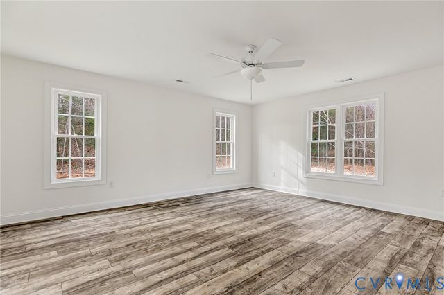 127 Ferry Landing Rd, Dunnsville, VA 22454