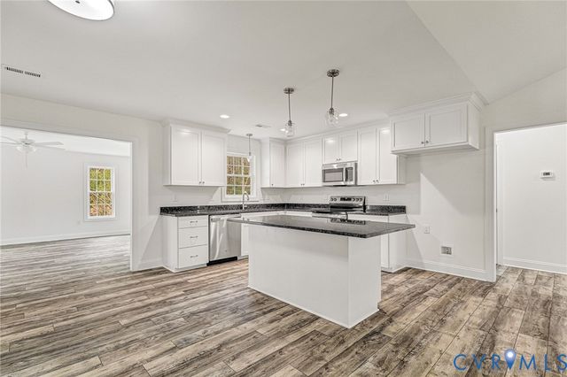 127 Ferry Landing Rd, Dunnsville, VA 22454